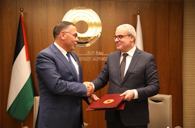 وقعت هيئة التقاعد الفلسطينية وسلطة النقد اتفاقية لانتفاع موظفي سلطة النقد بقانون التقاعد العام وتعديلاته.