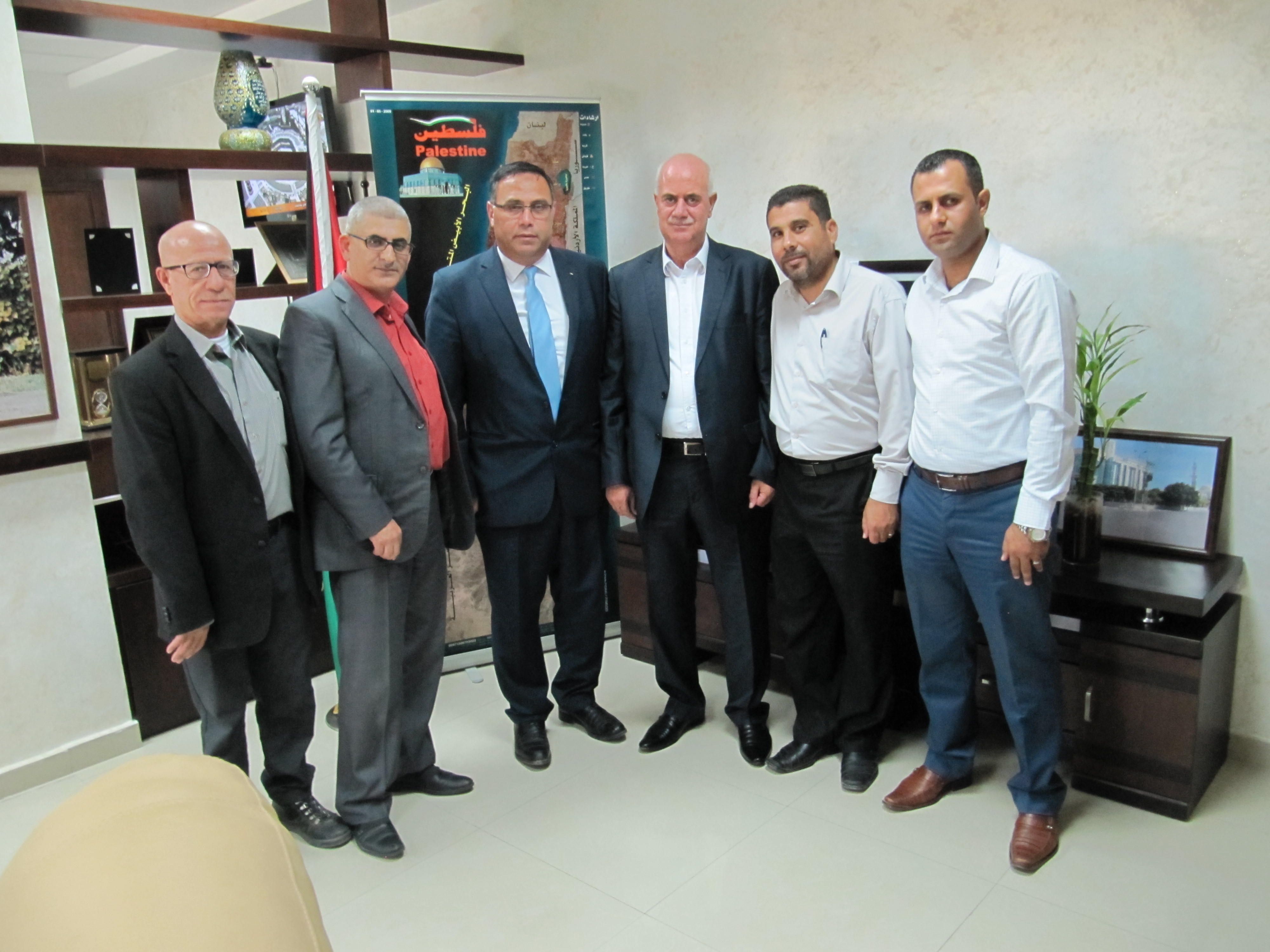 توقيع إتفاقية انضمام موظفي بلدية الرام وانتفاعهم بأحكام قانون التقاعد العام رقم 7 لسنة 2005