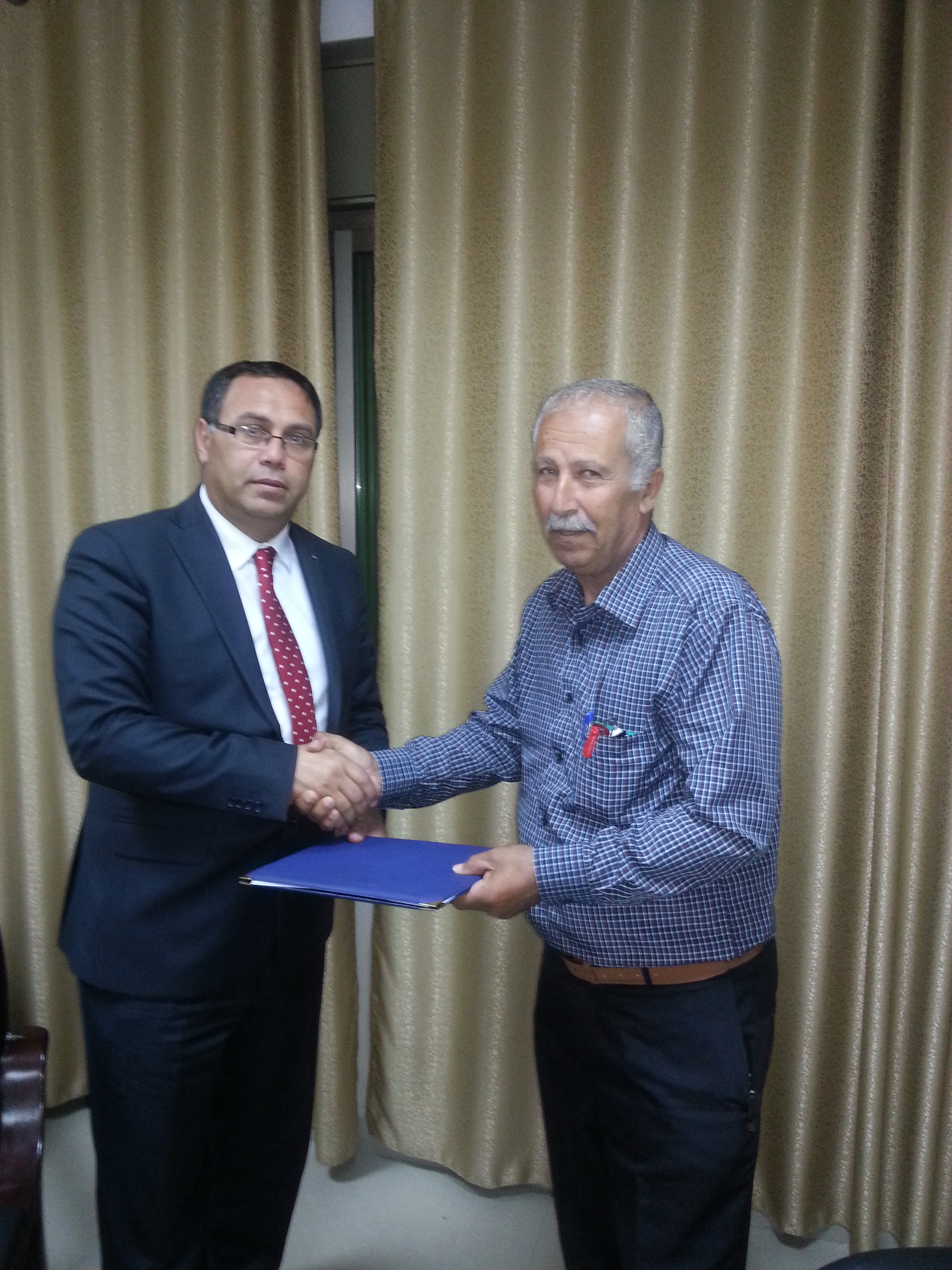 توقيع إتفاقية انضمام موظفي مجلس قروي تعنك وانتفاعهم بأحكام قانون التقاعد العام رقم 7 لسنة 2005